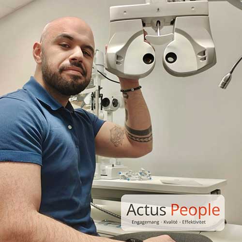 Optikerkonsulten Ali på Actus